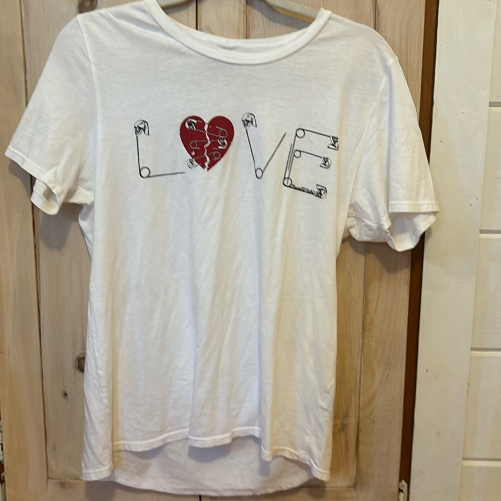 Lauren Moshi graphic tee size m worn once.